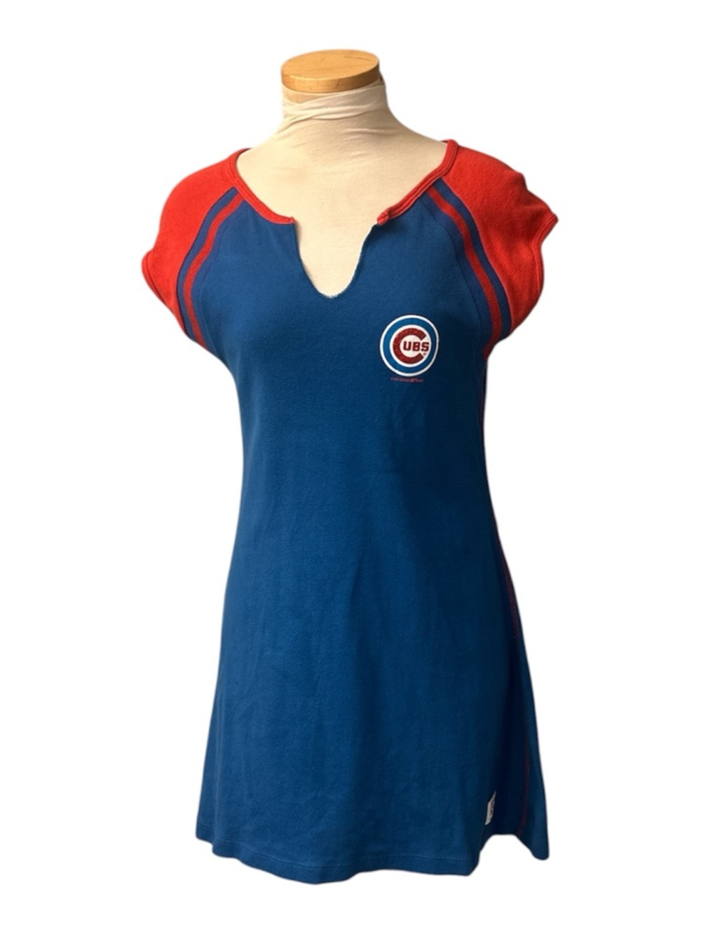 Coopertown Collection 5th & Ocean Blue and Red V‑Neck Cubs Tee Dress Size XL